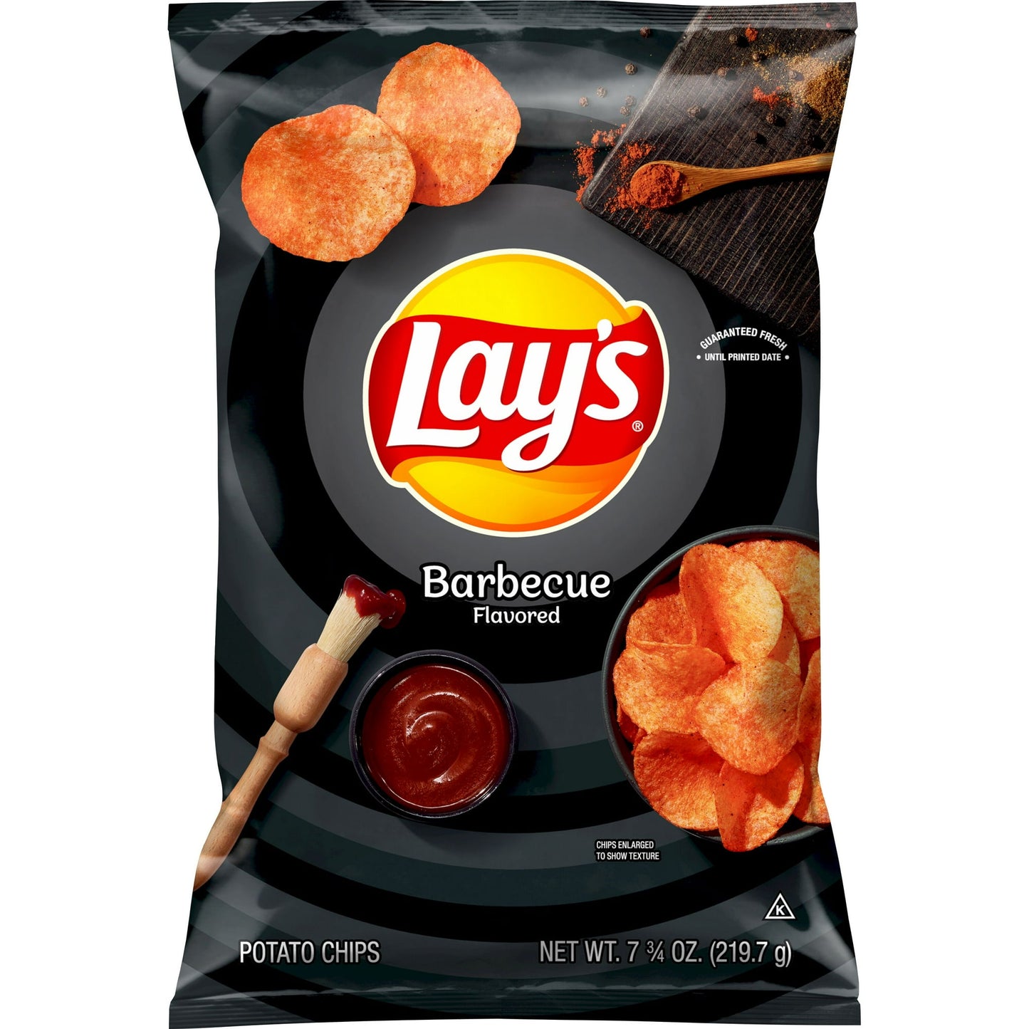 With a secret blend of flavorful barbecue spices and famous fresh taste, Lay's Barbecue flavored potato chips are a tasty tribute to the American backyard grilling tradition! These crispy chips have a sweet and smoky flavor that's both fresh and inviting whether you savor the flavor as a side to burgers hot off the grill, or embrace spontaneity by crumbling them into a chicken salad to add some crunch and fun. The sweet and smoky taste of Lay's Barbecue flavored potato chips offers the perfect, iconic flavo